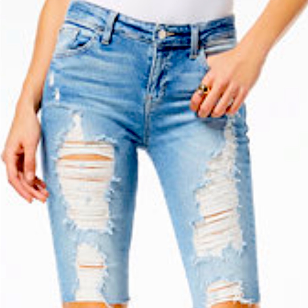 Guess destructed Bermuda shorts